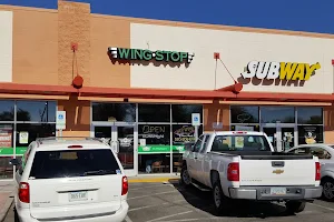 Wingstop image