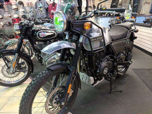 Yamaha Motorcycle Dealer «Triumph Yamaha of Warren», reviews and photos, 4867 Mahoning Ave, Warren, OH 44483, USA