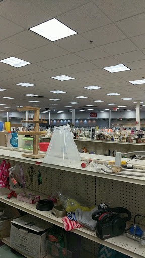 Thrift Store «The Salvation Army Family Stores», reviews and photos, 2655 E Grand River Ave, East Lansing, MI 48823, USA