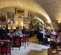 Atmosphère du Restaurant français Wine Bar à Nîmes - n°2