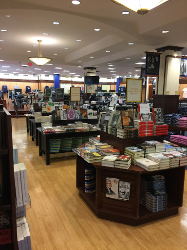 Book Store «Yale University Bookstore», reviews and photos, 77 Broadway, New Haven, CT 06511, USA
