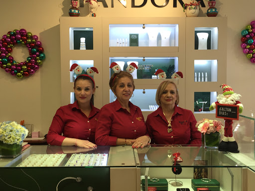 Jewelry Store «Rays Jewelry Inc», reviews and photos, 3152 W 76th St, Hialeah, FL 33018, USA