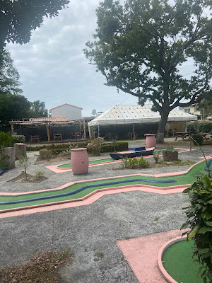 Mini golf de maubuisson au 83 by Olive à Carcans