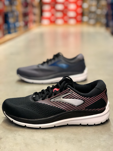 Shoe Store «Movin Shoes», reviews and photos, 528 S Park St, Madison, WI 53715, USA