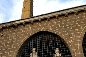 Saray Kapı image