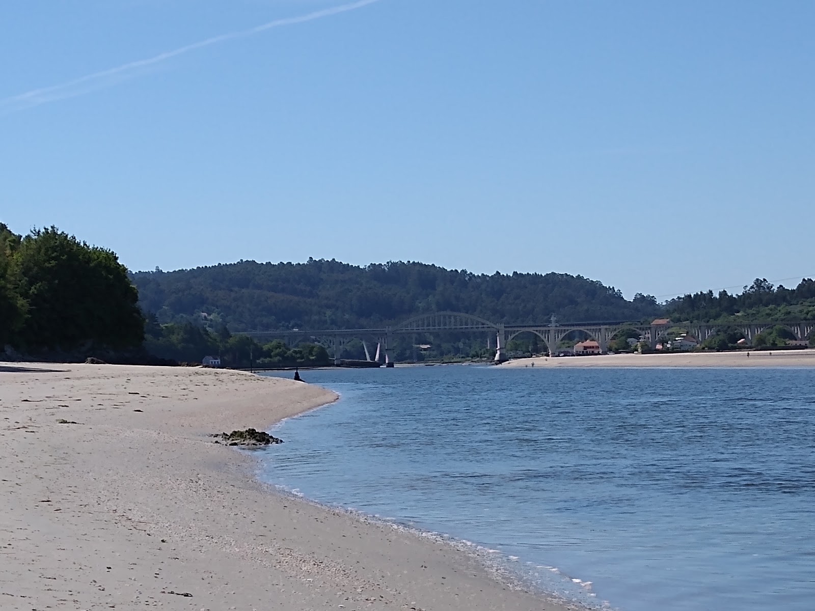 Foto di Praia A Xurela con una superficie del sabbia bianca