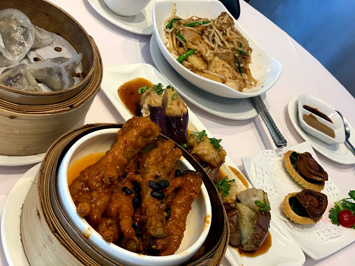 Dynasty Seafood Restaurant