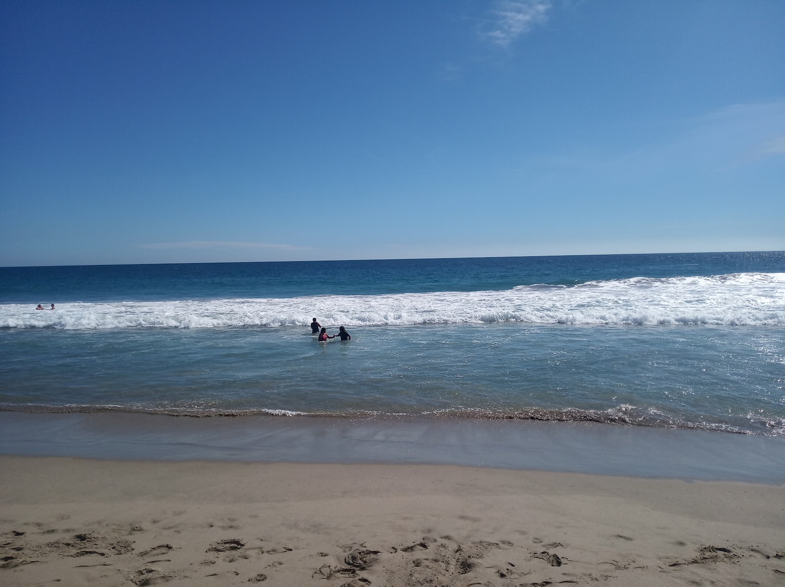 Playa Cerro Hermoso的照片 带有碧绿色水表面