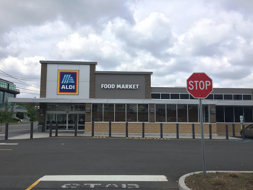 Grocery Store «Aldi Food Market», reviews and photos, 496 Main St, Hackensack, NJ 07601, USA