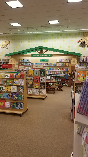 Book Store «Barnes & Noble», reviews and photos, 801 Lehigh Lifestyle Center, Whitehall, PA 18052, USA