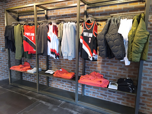 Clothing Store «Nike Portland», reviews and photos, 638 SW 5th Ave, Portland, OR 97201, USA