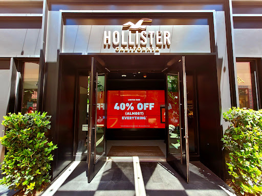 Clothing Store «Hollister Co.», reviews and photos, 647 Spectrum Center Dr, Irvine, CA 92618, USA