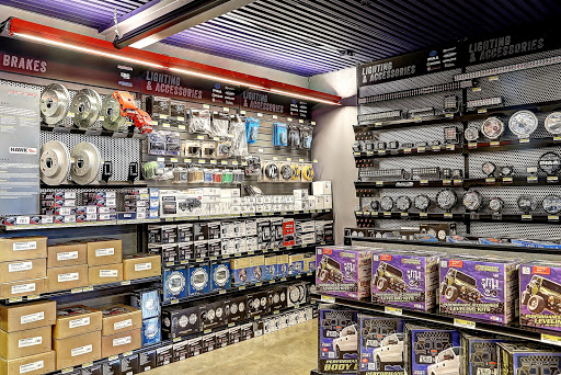Truck Accessories Store «4 Wheel Parts Performance Center», reviews and photos, 550 W San Carlos St, San Jose, CA 95126, USA