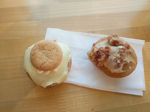 Donut Shop «Peace, Love & Little Donuts of Hudson», reviews and photos, 51 S Main St #4, Hudson, OH 44236, USA