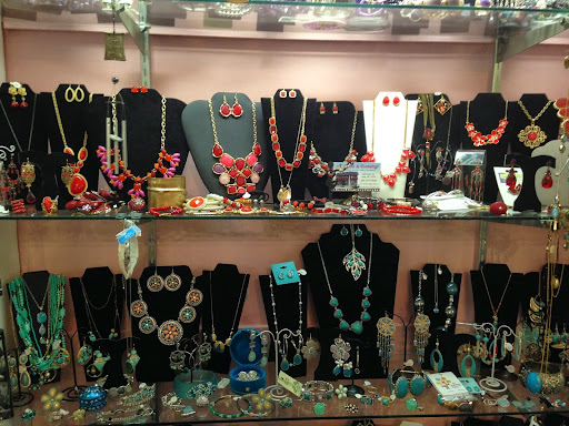 Boutique «Nook & Cranny Gift Boutique», reviews and photos, 469 Main St, Islip, NY 11751, USA