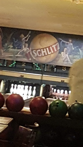 Bowling Alley «Southport Lanes & Billiards», reviews and photos, 3325 N Southport Ave, Chicago, IL 60657, USA