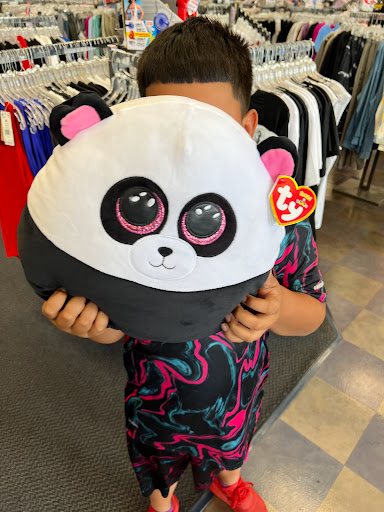 Sporting Goods Store «Big 5 Sporting Goods - Bakersfield», reviews and photos, 3203 Mall View Rd, Bakersfield, CA 93306, USA