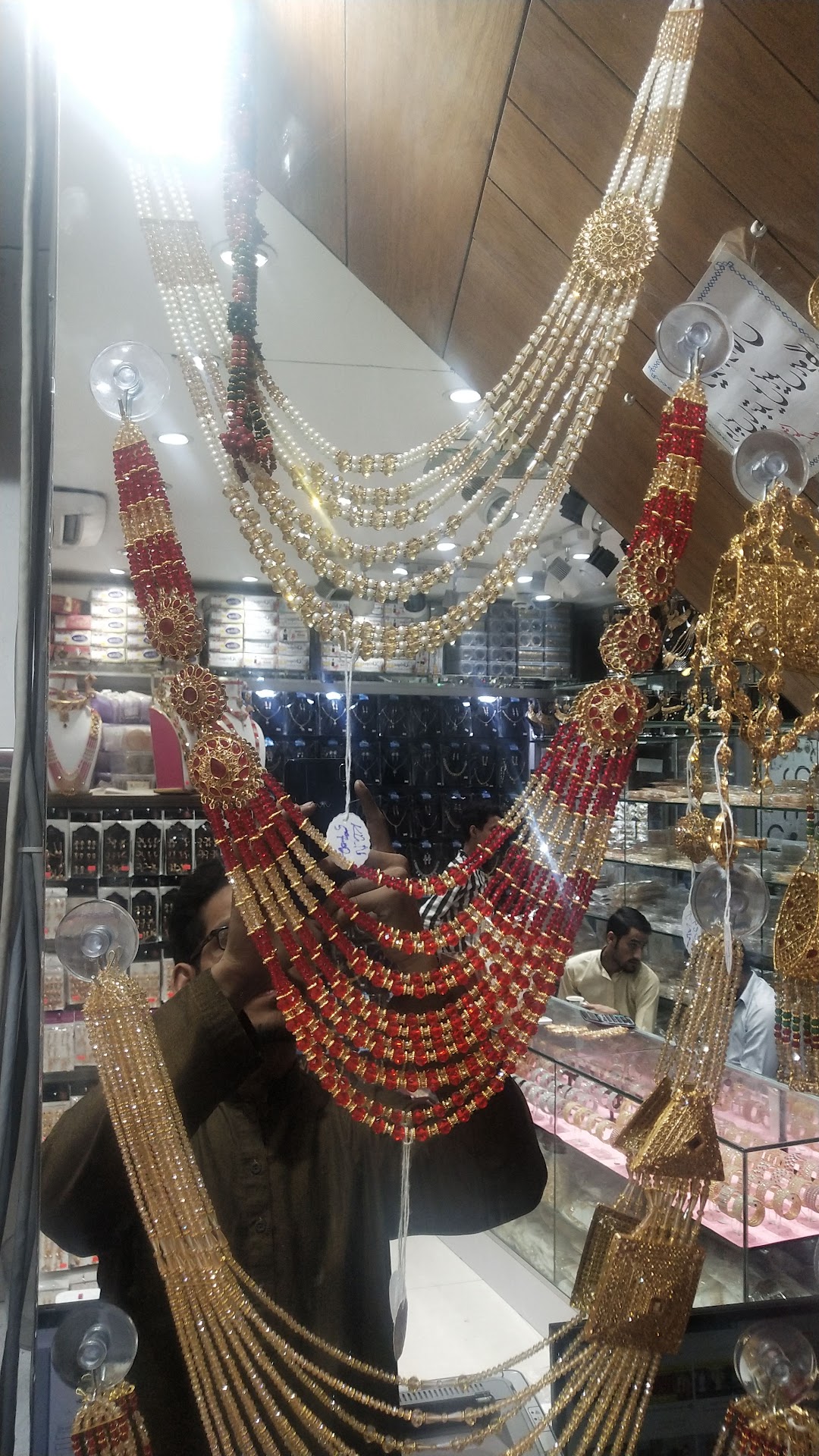 qamber fancy jewellery