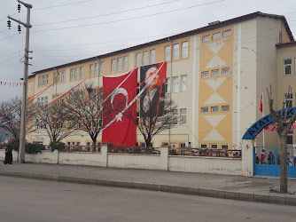 Turhal Atatürk İlkokulu
