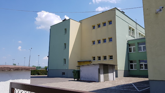 Publiczna szkoła podstawowa nr 8 W BRZEGU Lompy 1, 49-306 Brzeg, Polska