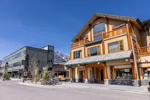 Brewster Mountain Lodge image