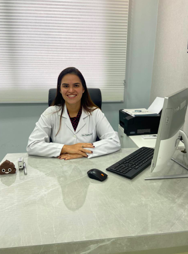 Dra Thalita Zanes Maio Bandeira | Coloproctologista em Manaus