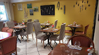 Atmosphère du Restaurant l'Estanquet à Saint-Priest - n°3