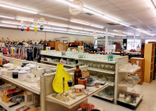 Thrift Store «Metrocrest Resale», reviews and photos, 2661 Midway Rd #207, Carrollton, TX 75006, USA