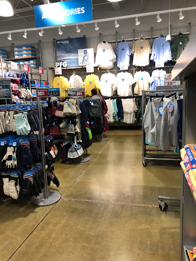 Sportswear Store «Columbia Sportswear Outlet Store at Houston Premium Outlets», reviews and photos, 29300 Hempstead Rd, Cypress, TX 77433, USA