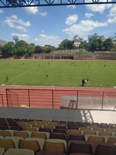 Sitios para practicar atletismo en San Salvador