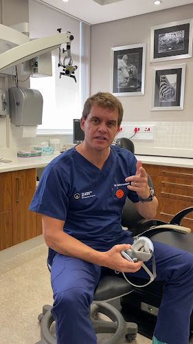 Comentarii opinii despre Dr Cameron McIntosh INC