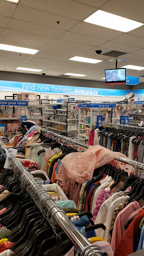 Clothing Store «Ross Dress for Less», reviews and photos, 13750 Riverside Dr, Sherman Oaks, CA 91423, USA