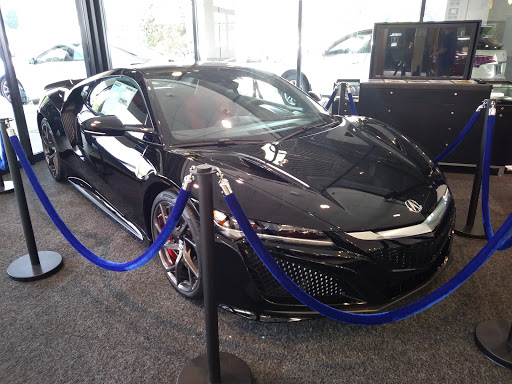 Auto Body Shop «Libertyville Auto Body», reviews and photos, 1620 S Milwaukee Ave, Libertyville, IL 60048, USA