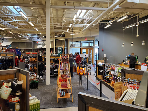 Camping Store «REI», reviews and photos, 8209 Watson St, McLean, VA 22102, USA