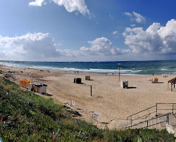 Photo de Herzliya beach - endroit populaire parmi les connaisseurs de la détente