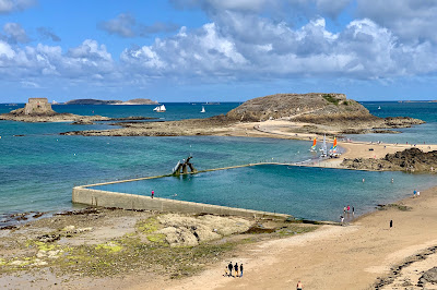 Location de vacances « Les Embruns » à 50m de la plage de « Bon Secours » à Saint-Malo