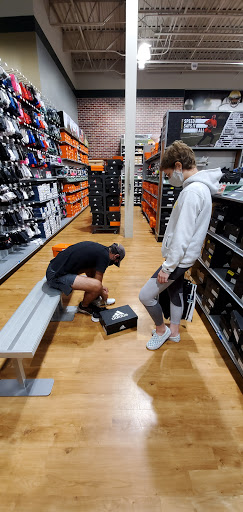 Outdoor Sports Store «Eastern Mountain Sports», reviews and photos, 1500 S Willow St, Manchester, NH 03103, USA