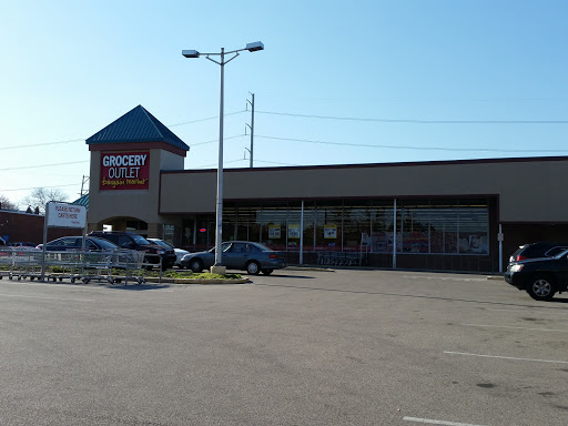 Grocery Store «Grocery Outlet Bargain Market», reviews and photos, 1130 Chester Pike, Sharon Hill, PA 19079, USA