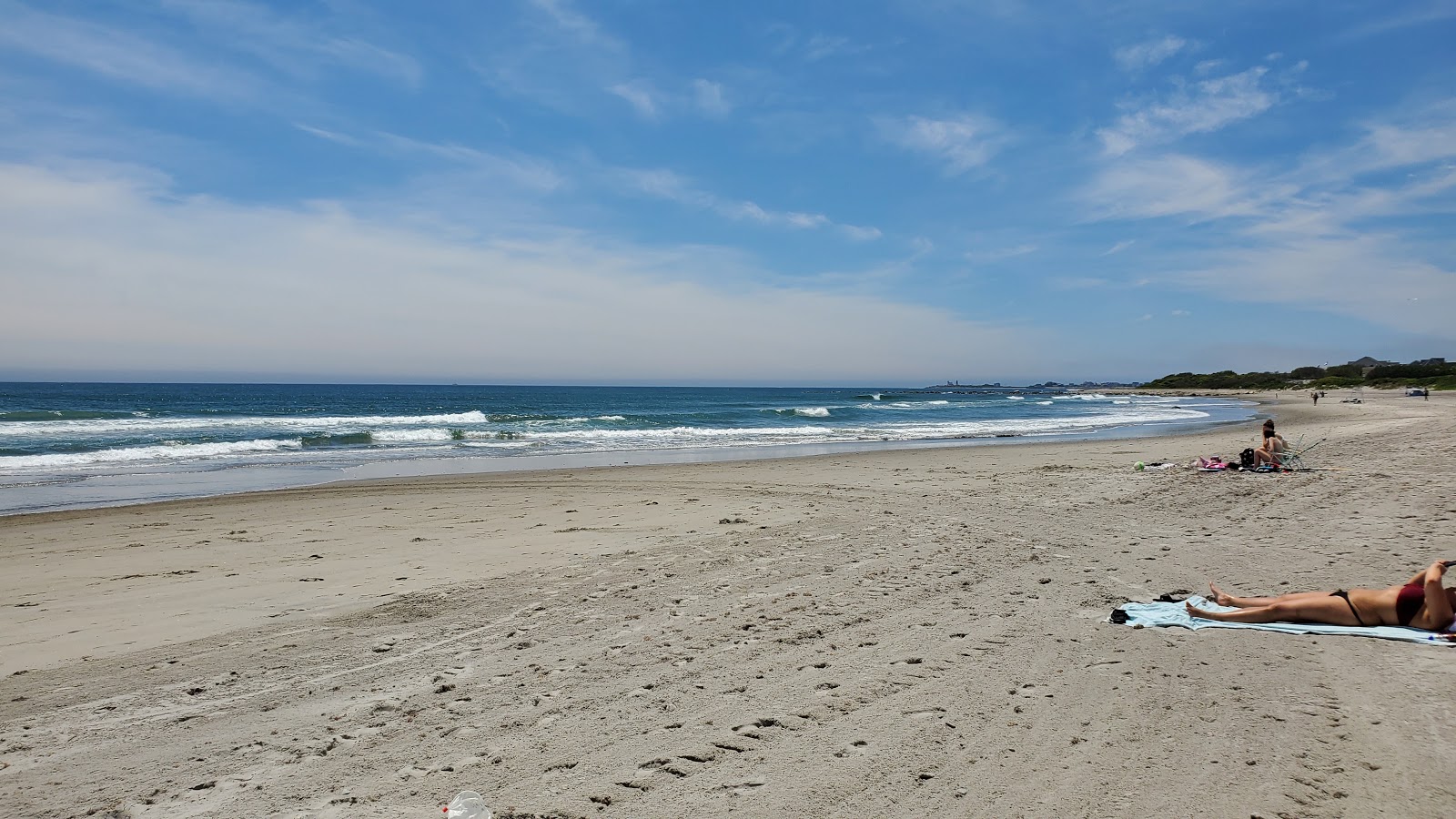 Foto von Scarborough Beach mit lange, gerade küste