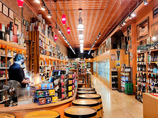 Liquor Store «Warehouse Liquors», reviews and photos, 634 S Wabash Ave, Chicago, IL 60605, USA