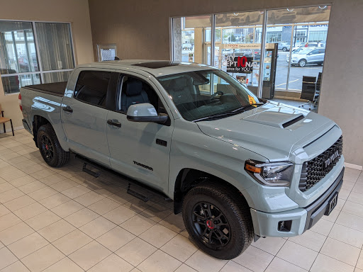 Toyota Dealer «Toyota of La Crosse», reviews and photos, 800 3rd St S, La Crosse, WI 54601, USA