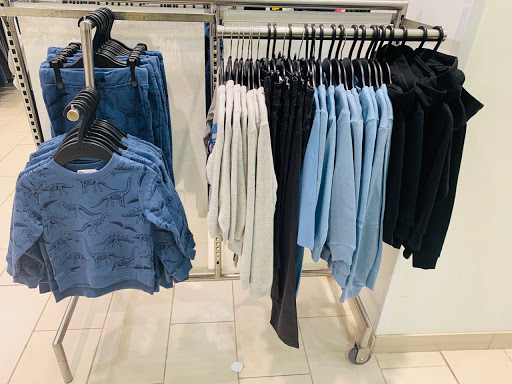 Clothing Store «H&M», reviews and photos, 701 Lynnhaven Pkwy # 1212, Virginia Beach, VA 23452, USA