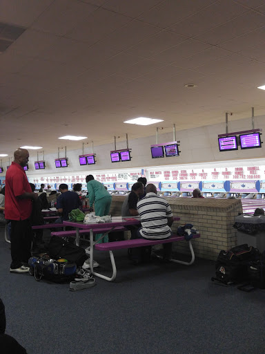 Bowling Alley «Parkland Bowl», reviews and photos, 5700 Silver Hill Rd, District Heights, MD 20747, USA