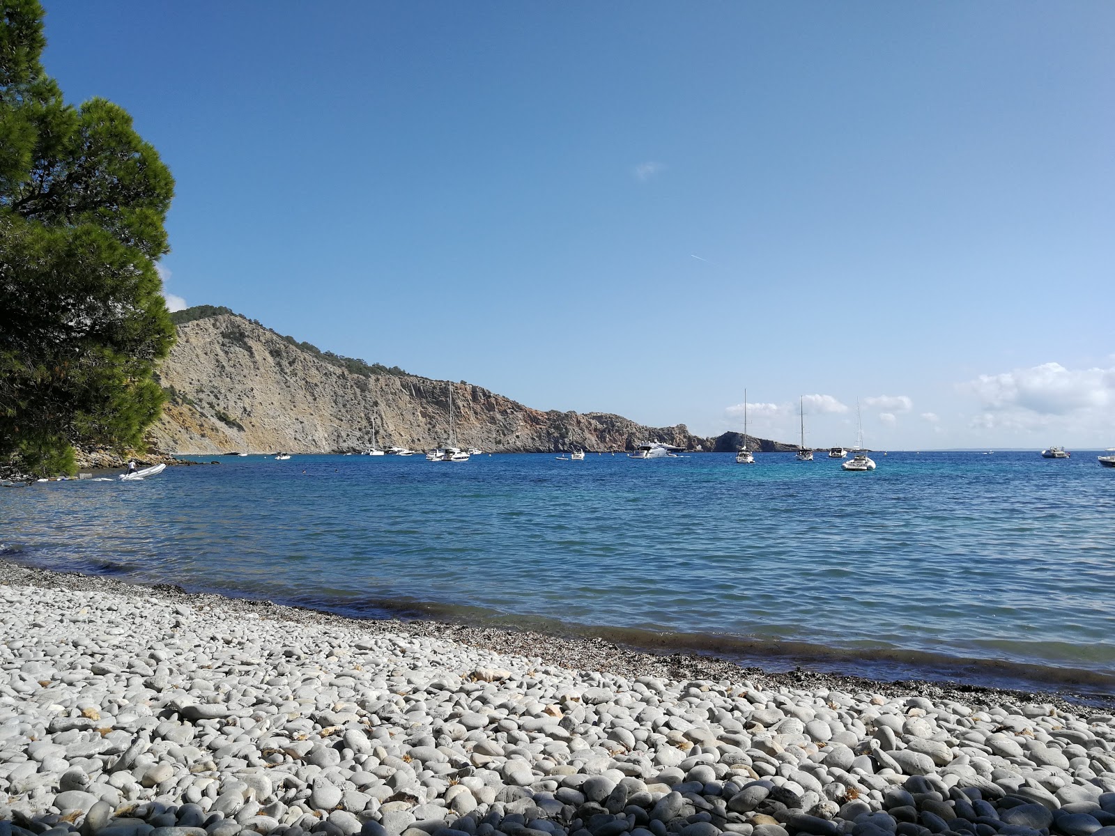Foto av Playa Es Xarcu med rak strand