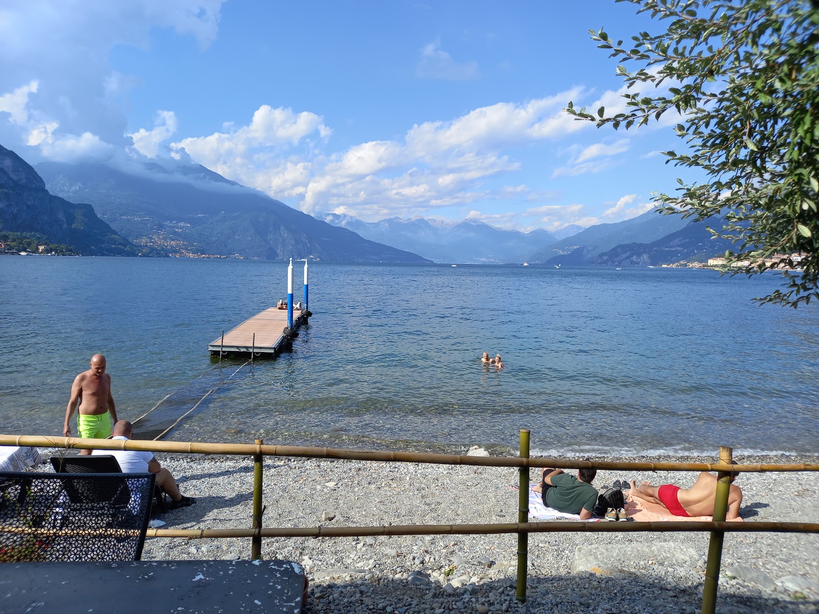 Bellagio Beach'in fotoğrafı - rahatlamayı sevenler arasında popüler bir yer