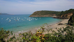 Photo de Plage de la Fresnaye entouré de montagnes