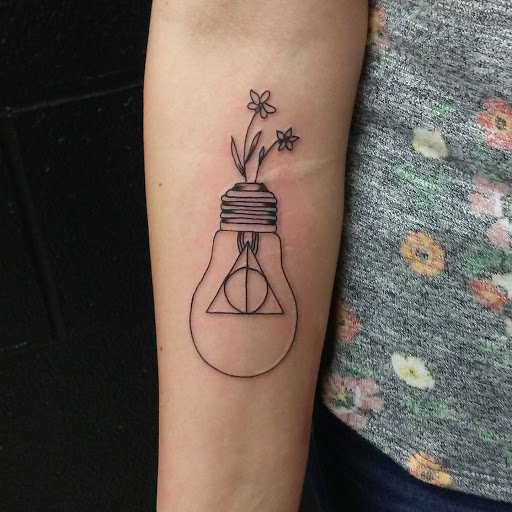 Tattoo Shop «One Love Tattoos», reviews and photos, 903 N Austin Ave, Georgetown, TX 78626, USA