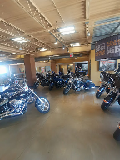 Harley-Davidson Dealer «Bergen County Harley-Davidson (Service Opens 9am)», reviews and photos, 124 Essex St, Rochelle Park, NJ 07662, USA