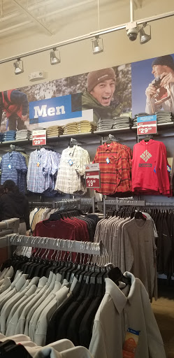 Sportswear Store «Columbia Sportswear Outlet», reviews and photos, 6800 Oxon Hill Rd #600, Oxon Hill, MD 20745, USA