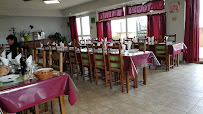 Atmosphère du Restaurant La Fermière à Mondavezan - n°3
